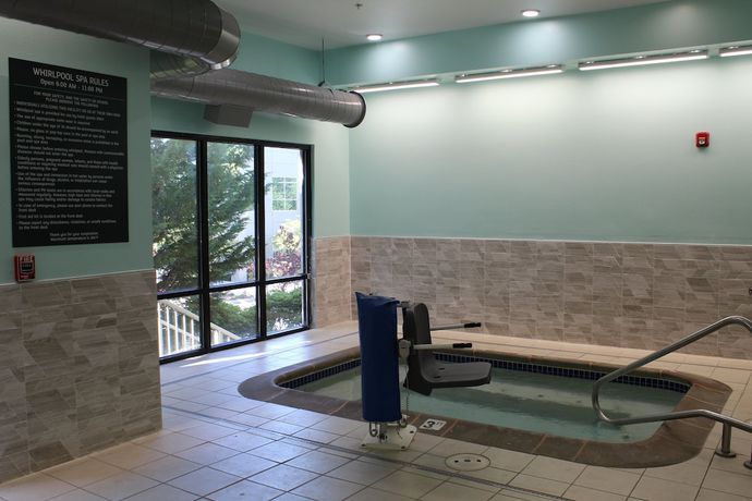 Imagen de la piscina del Hotel Holiday Inn And Suites Bothell, An Ihg. Foto 19