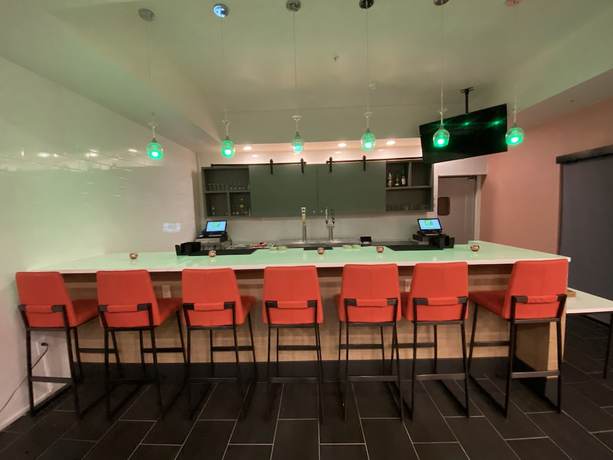 Imagen del bar/restaurante del Hotel Holiday Inn And Suites Bothell, An Ihg. Foto 2