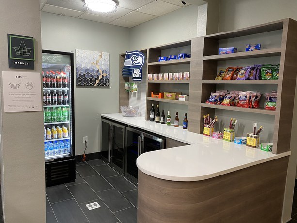 Imagen del bar/restaurante del Hotel Holiday Inn And Suites Bothell, An Ihg. Foto 8