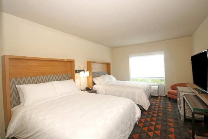 Imagen de la habitación del Hotel Holiday Inn And Suites Fayetteville W-Fort Bragg Area, an IHG. Foto 15