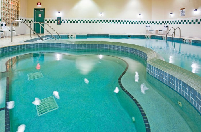 Imagen de la piscina del Hotel Holiday Inn And Suites La Crosse, An Ihg. Foto 18