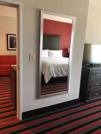 Imagen de la habitación del Hotel Holiday Inn And Suites Lafayette North, An Ihg. Foto 7