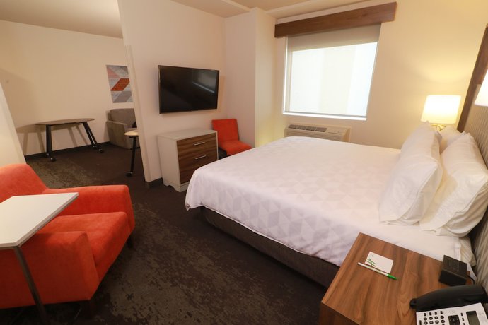 Imagen de la habitación del Hotel Holiday Inn And Suites Monterrey Apodaca Zona Airport, an IHG Hotel. Foto 3