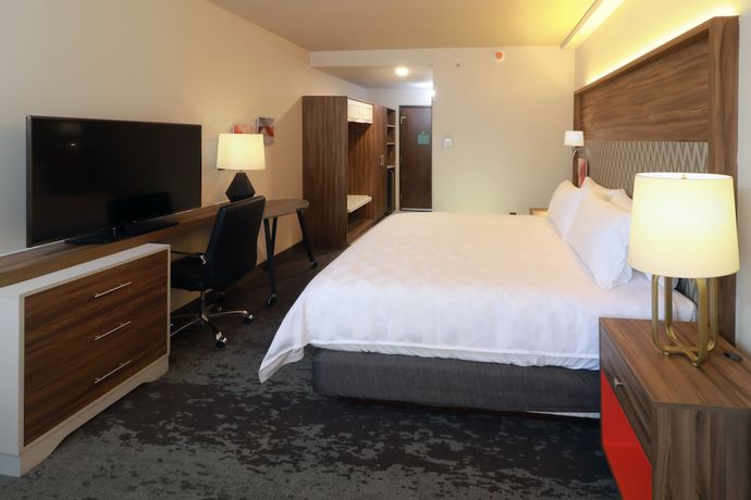 Imagen de la habitación del Hotel Holiday Inn And Suites Monterrey Apodaca Zona Airport, an IHG Hotel. Foto 4