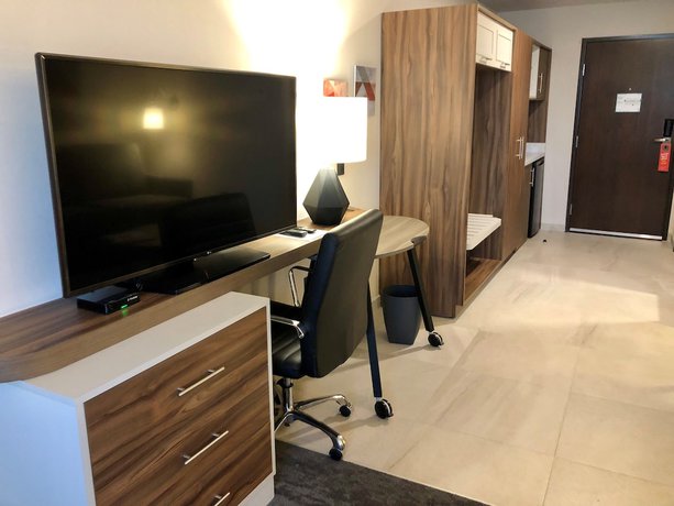 Imagen de la habitación del Hotel Holiday Inn And Suites Monterrey Apodaca Zona Airport, an IHG Hotel. Foto 8