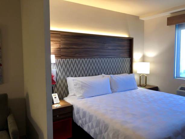 Imagen de la habitación del Hotel Holiday Inn And Suites Monterrey Apodaca Zona Airport, an IHG Hotel. Foto 11