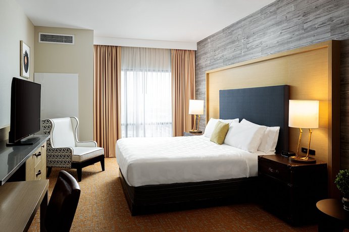 Imagen de la habitación del Hotel Holiday Inn And Suites Nashville Downtown - Broadway, An Ihg. Foto 9