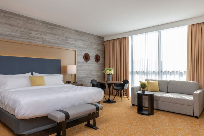 Imagen de la habitación del Hotel Holiday Inn And Suites Nashville Downtown - Broadway, An Ihg. Foto 11