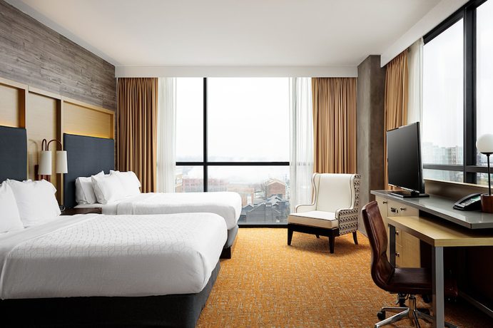 Imagen de la habitación del Hotel Holiday Inn And Suites Nashville Downtown - Broadway, An Ihg. Foto 13