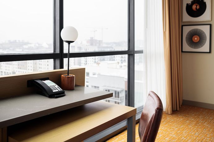 Imagen de la habitación del Hotel Holiday Inn And Suites Nashville Downtown - Broadway, An Ihg. Foto 14