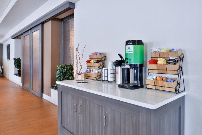 Imagen de los interiores del Hotel Holiday Inn And Suites Rochester - Marketplace, An Ihg. Foto 14