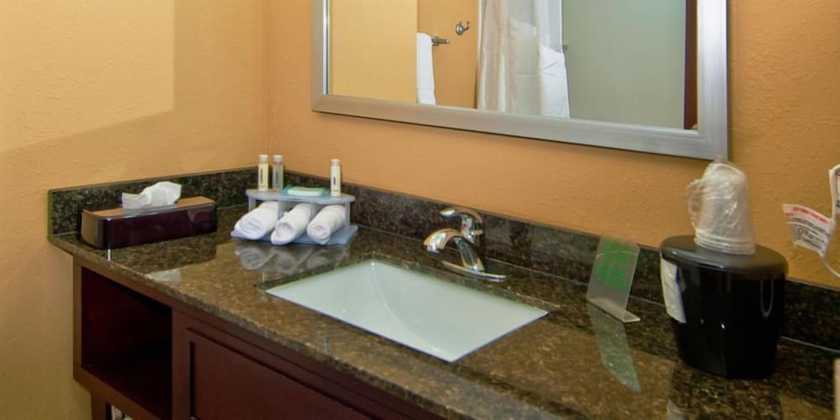 Imagen de la habitación del Hotel Holiday Inn And Suites Tulsa South, An Ihg. Foto 3