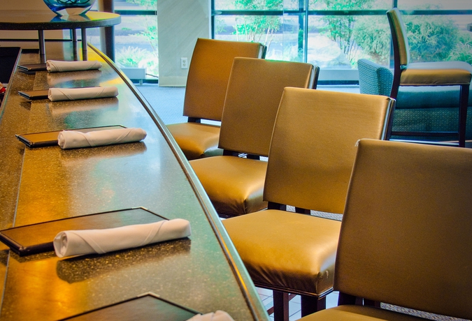 Imagen del bar/restaurante del Hotel Holiday Inn Arlington At Ballston, An Ihg. Foto 9