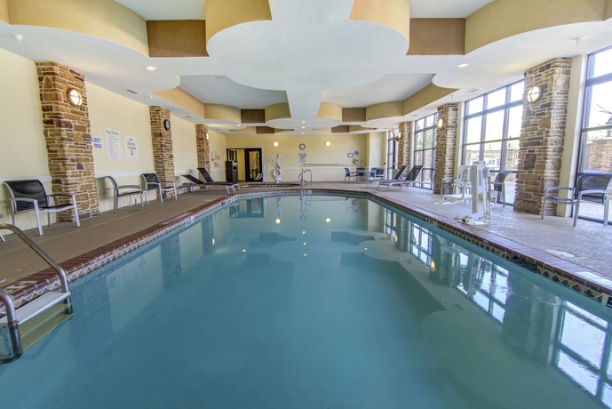 Imagen de la piscina del Hotel Holiday Inn Arlington Ne-rangers Ballpark, An Ihg. Foto 8