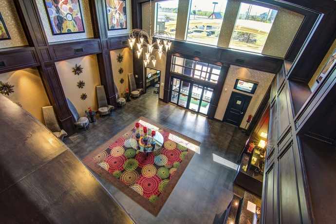 Imagen de los interiores del Hotel Holiday Inn Arlington Ne-rangers Ballpark, An Ihg. Foto 5