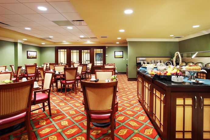 Imagen del bar/restaurante del Hotel Holiday Inn Asheville Biltmore, An Ihg. Foto 3