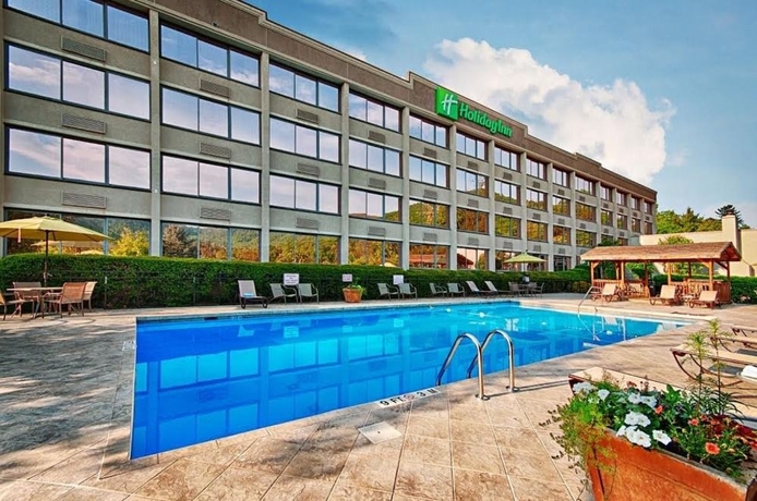 Imagen de la piscina del Hotel Holiday Inn Asheville East-blue Ridge Pkwy, An Ihg. Foto 11