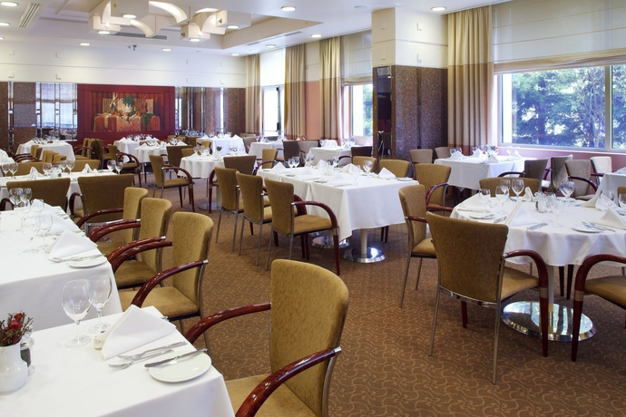 Imagen del bar/restaurante del Hotel Holiday Inn Athens Attica Av, Airport W.. Foto 7