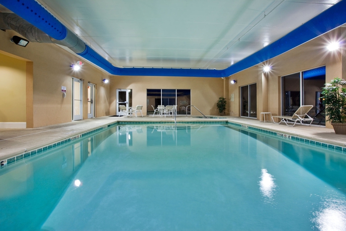 Imagen de la piscina del Hotel Holiday Inn Augusta West I-20, An Ihg. Foto 15