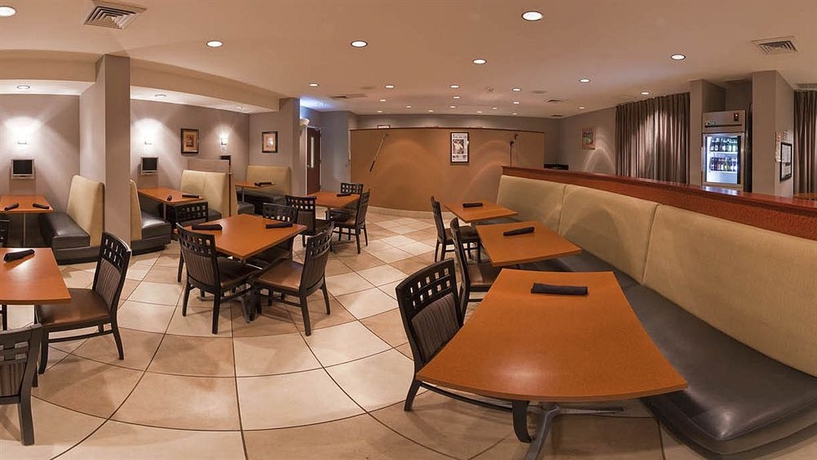 Imagen del bar/restaurante del Hotel Holiday Inn Augusta West I-20, An Ihg. Foto 2