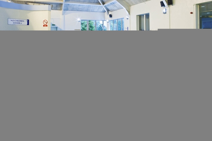 Imagen de la piscina del Hotel Holiday Inn Aylesbury, An Ihg. Foto 16