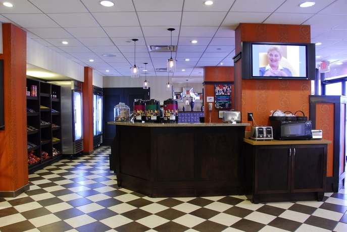 Imagen del bar/restaurante del Hotel Holiday Inn Baltimore Inner Harbor. Foto 2