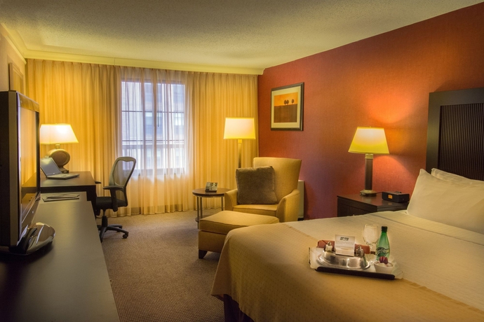 Imagen de la habitación del Hotel Holiday Inn Baltimore Inner Harbor. Foto 5