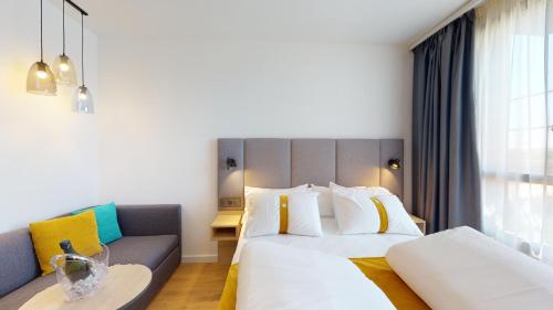 Imagen general del Hotel Holiday Inn Barcelona-Sant Cugat. Foto 8