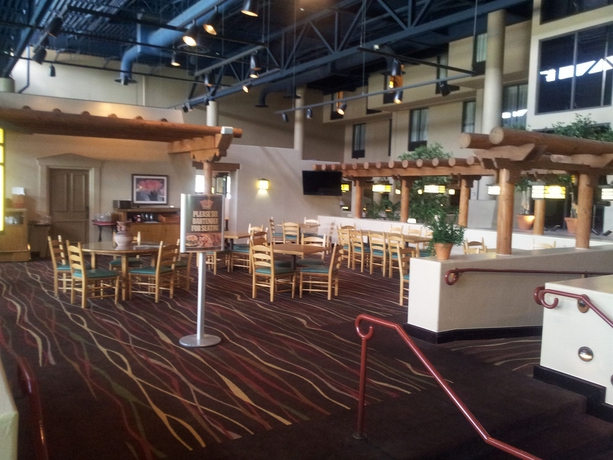Imagen del bar/restaurante del Hotel Holiday Inn Baton Rouge-south, An Ihg. Foto 2