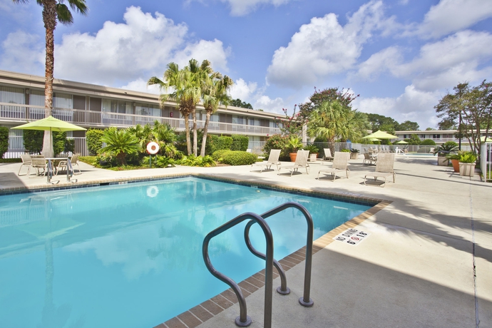Imagen de la piscina del Hotel Holiday Inn Baton Rouge-south, An Ihg. Foto 16