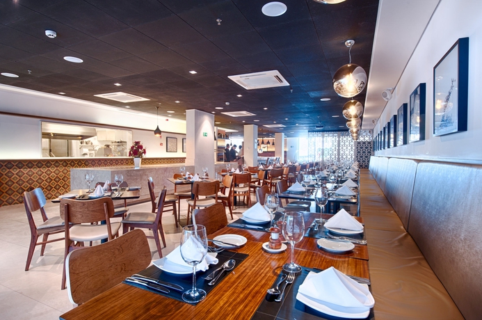Imagen del bar/restaurante del Hotel Holiday Inn Belo Horizonte Savassi, An Ihg. Foto 3