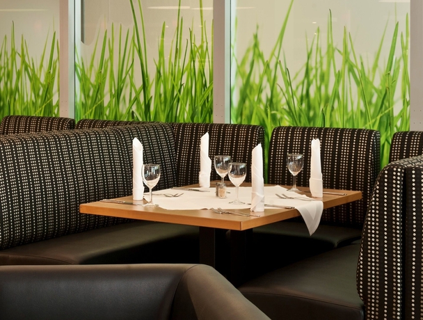 Imagen del bar/restaurante del Hotel Holiday Inn Berlin City East - Landsberger Allee. Foto 6