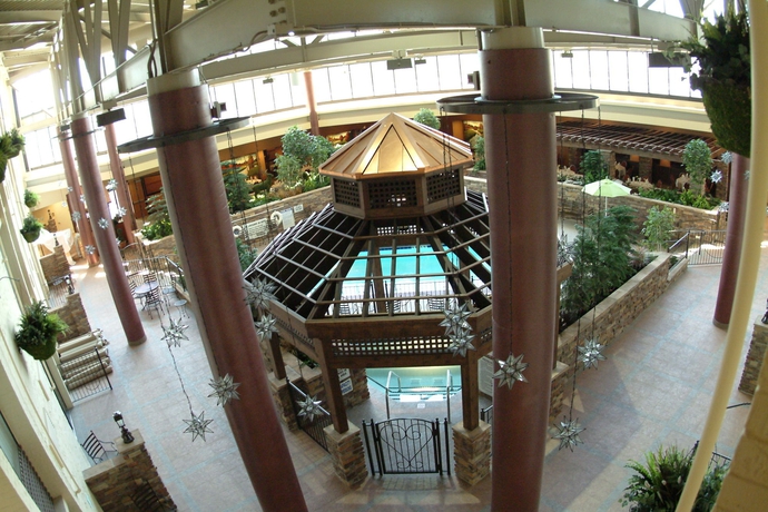 Imagen de la piscina del Hotel Holiday Inn Bloomington Airport South Mall Area, An Ihg. Foto 14