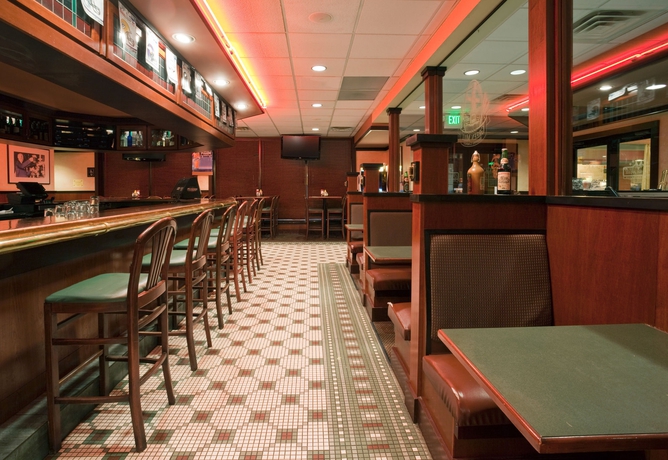 Imagen del bar/restaurante del Hotel Holiday Inn Bloomington Airport South Mall Area, An Ihg. Foto 1