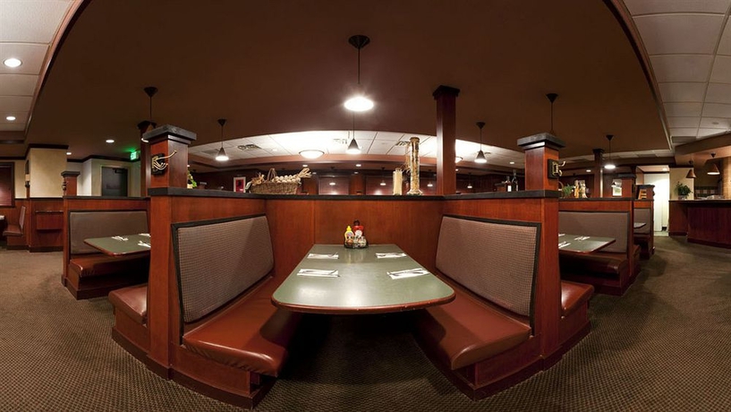 Imagen del bar/restaurante del Hotel Holiday Inn Bloomington Airport South Mall Area, An Ihg. Foto 2