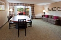 Imagen general del Hotel Holiday Inn Bloomington Arprt South Mall Area. Foto 2