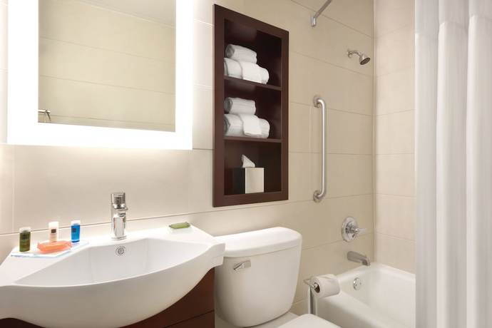 Imagen de la habitación del Hotel Holiday Inn Bloomington - Normal, An Ihg. Foto 7