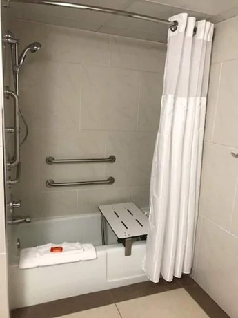 Imagen de la habitación del Hotel Holiday Inn Bloomington - Normal, An Ihg. Foto 14