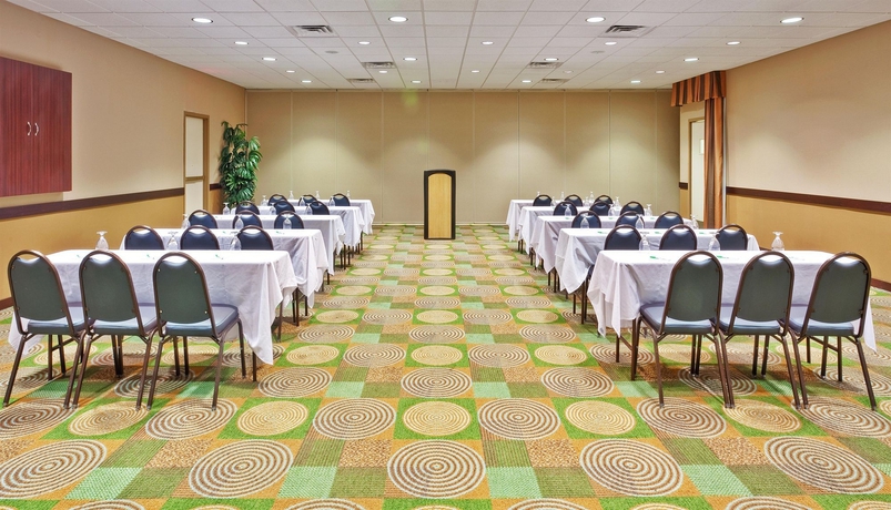 Imagen de los interiores del Hotel Holiday Inn Bloomington-university Area. Foto 9