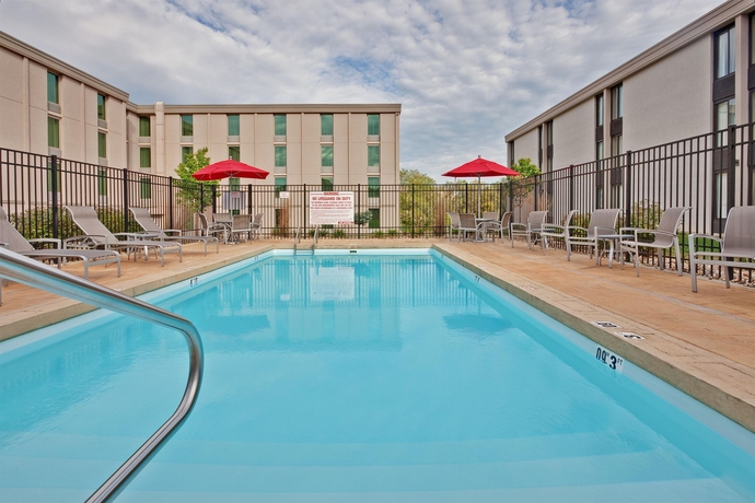 Imagen de la piscina del Hotel Holiday Inn Bloomington-university Area. Foto 14