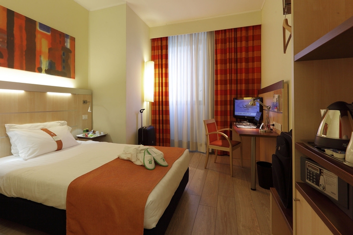Imagen de la habitación del Hotel Holiday Inn Bologna-Fiera. Foto 4