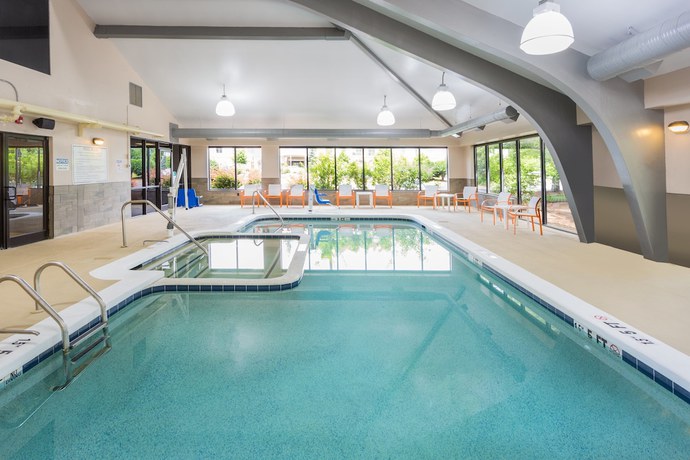 Imagen de la piscina del Hotel Holiday Inn Boone - University Area, An Ihg. Foto 20