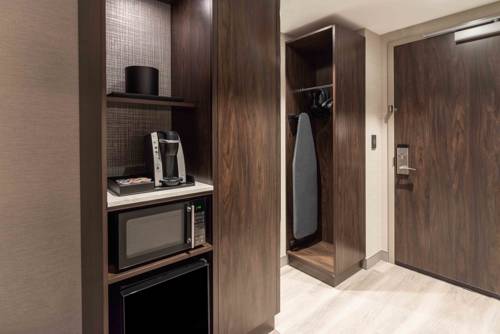 Imagen de la habitación del Hotel Holiday Inn Boston Logan Airport - Chelsea, An Ihg. Foto 3