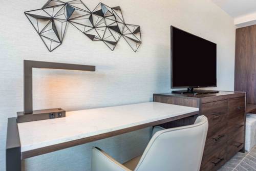 Imagen de la habitación del Hotel Holiday Inn Boston Logan Airport - Chelsea, An Ihg. Foto 6