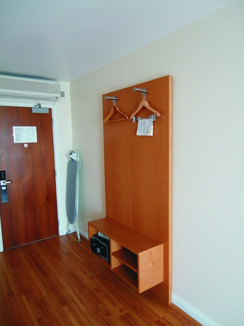 Imagen de los interiores del Hotel Holiday Inn Bournemouth, An Ihg. Foto 8