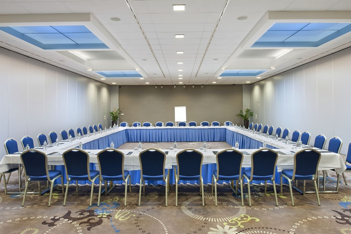 Imagen de los interiores del Hotel Holiday Inn Bratislava. Foto 11