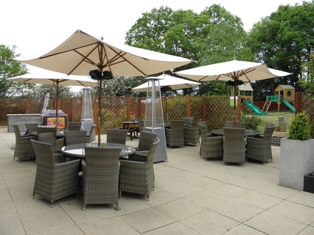 Imagen de los exteriores del Hotel Holiday Inn Bristol Airport, An Ihg. Foto 5