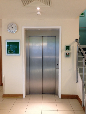 Imagen de los interiores del Hotel Holiday Inn Bristol Airport, An Ihg. Foto 12