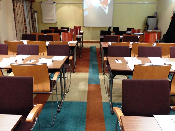 Imagen de los interiores del Hotel Holiday Inn Bristol Airport, An Ihg. Foto 15