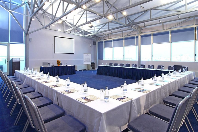 Imagen de la piscina del Hotel Holiday Inn Bucharest - Times, An Ihg. Foto 15